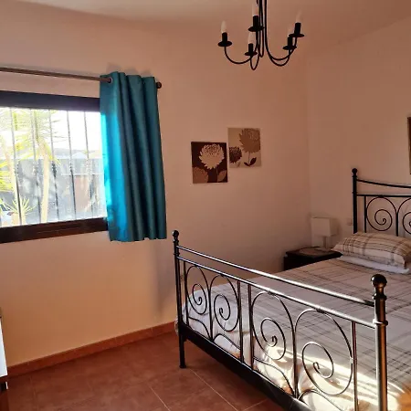 Spacious 4 Bed Family Villa Playa Blanca Lanzarote